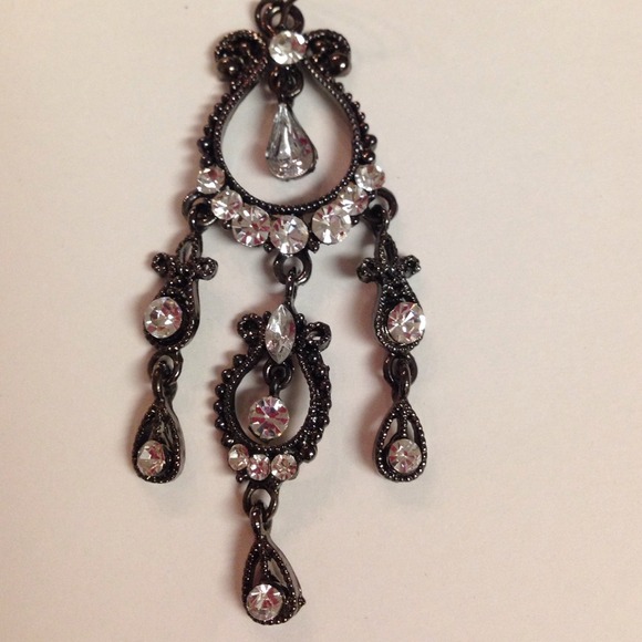 Windsor Dressy earrings - Picture 3 of 3