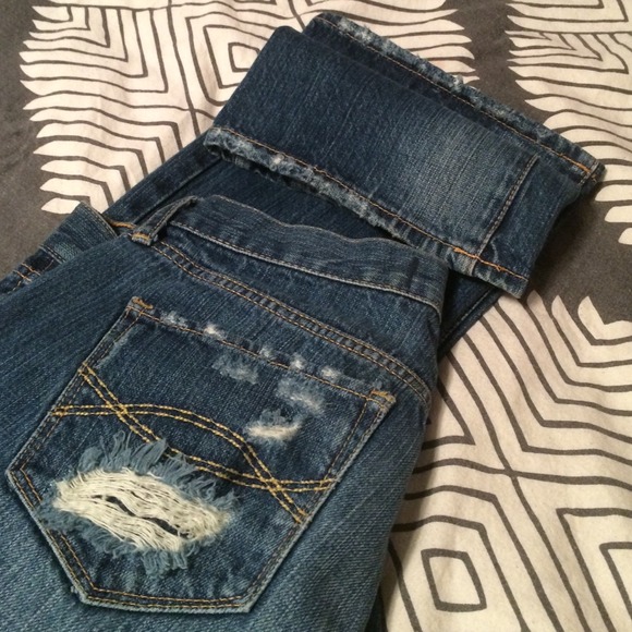 Ripped Bootcut A&F Jean