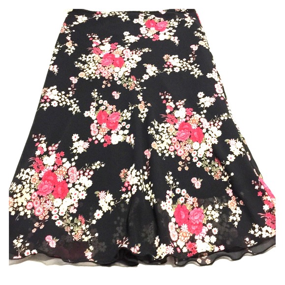 Flowered a-lined skirt
