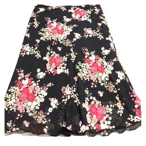 Flowered a-lined skirt