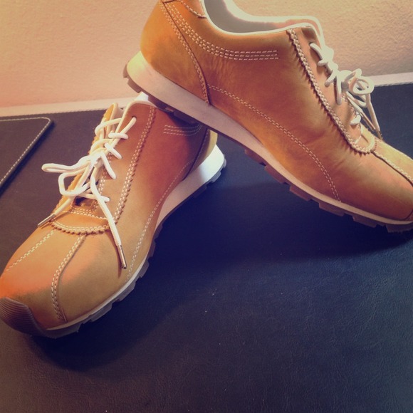 Timberland tan leather women's sneakers