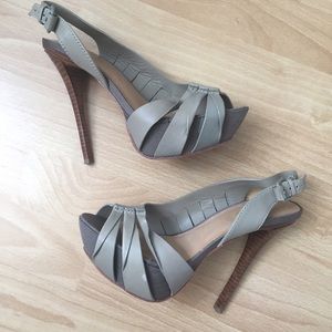 Lamb leather sling backs in khaki green