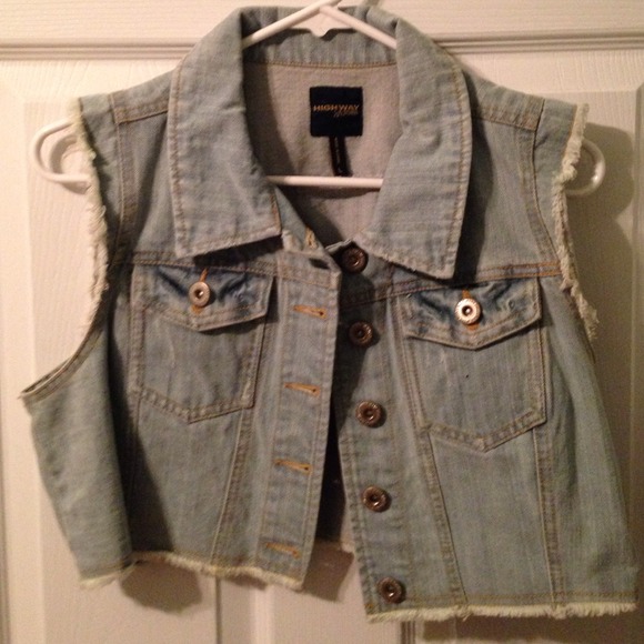 Half no sleeve jean vest