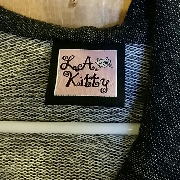 Cute denim looking jacket/Cardigan. Super stretchy & soft! - Picture 3 of 4