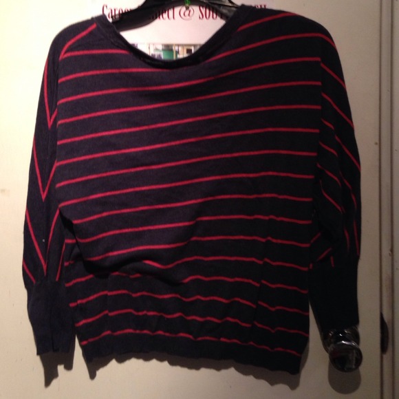 Cropped sweater - Picture 2 of 4