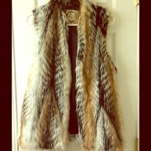 New Look Faux Fur Vest *SOLD*