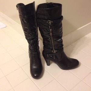 Black leather boots 7.5