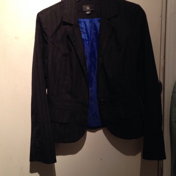 Black blazer with gray stripes - Picture 4 of 4
