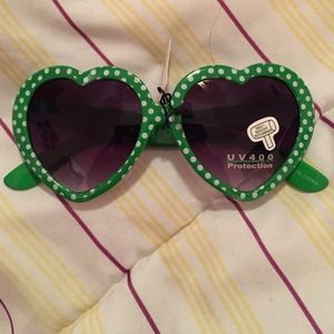 NWT green and white polka dot heart sunglasses