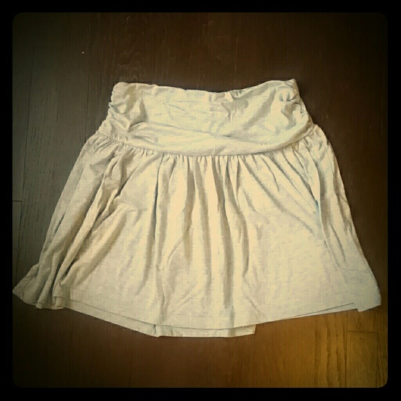 Heather gray flowy skirt