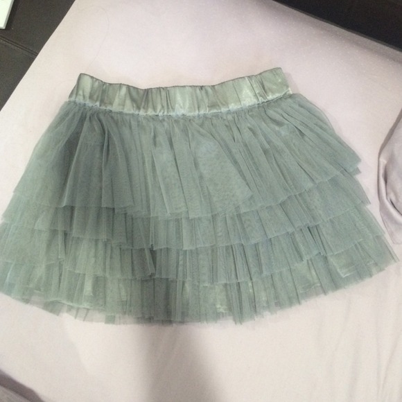 H&M gray tulle skirt small