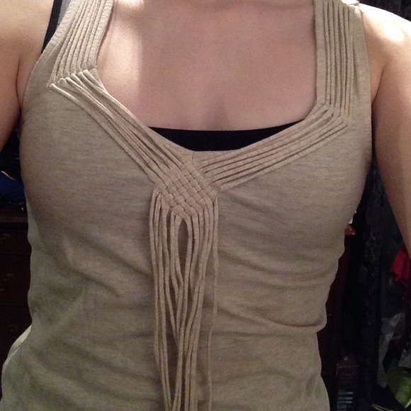 Nude colored top - Picture 2 of 4