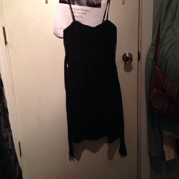 Black dress - Picture 1 of 4