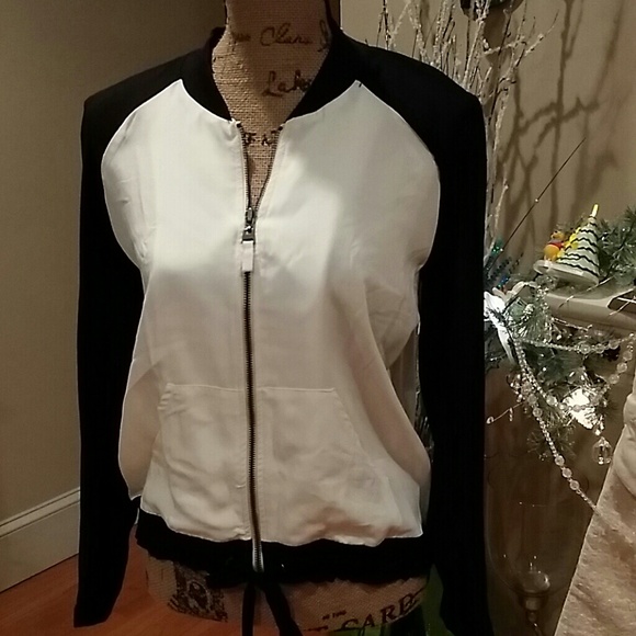 ♡ HOST PICK ♡ REDUCED Splendid Jacket New/ tag