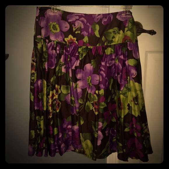 Skirt!