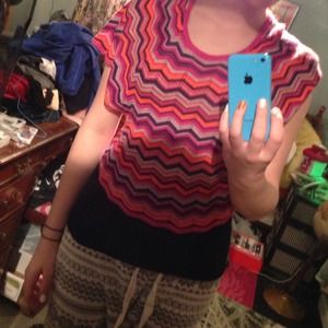 Zigzag crochet like top