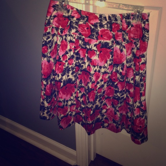 Skirt!