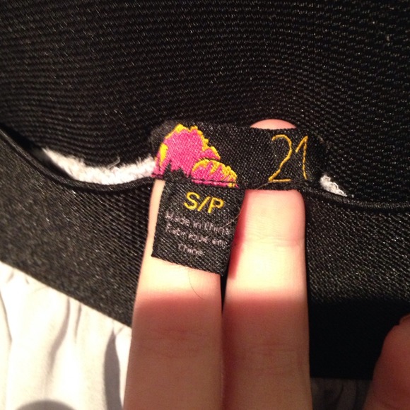 Gray skirt - Picture 2 of 3