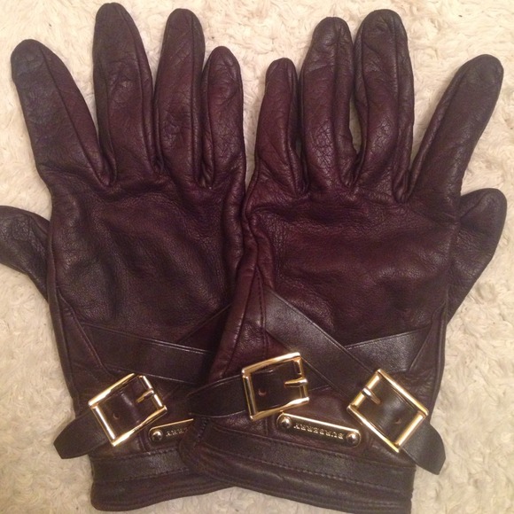 Burberry gloves