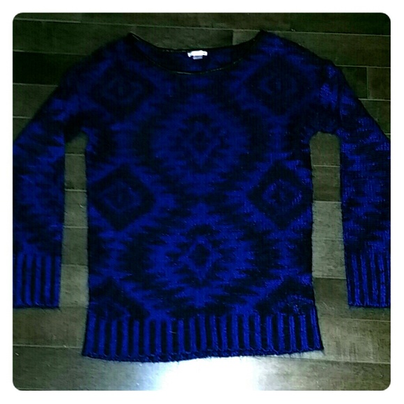 Blue and black tribal print sweater w leather neck