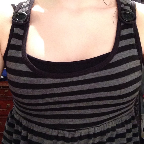 Gray and black top - Picture 2 of 4