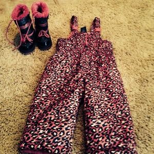 Size 2t snow Bib and 8t boots