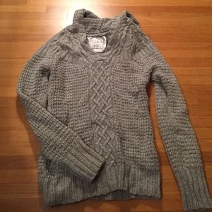 Cable Knit Hooded Sweater