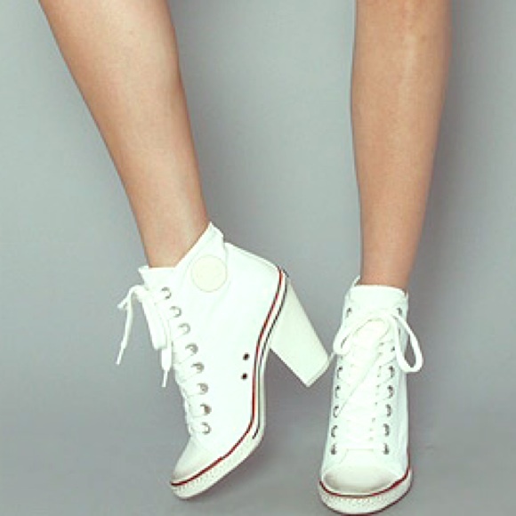 ❤️✨ BLUE Ankle Sneaker Heels ✨❤️ denim heels kpop