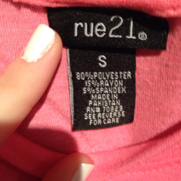 Cute hot pink shirt - Picture 4 of 4