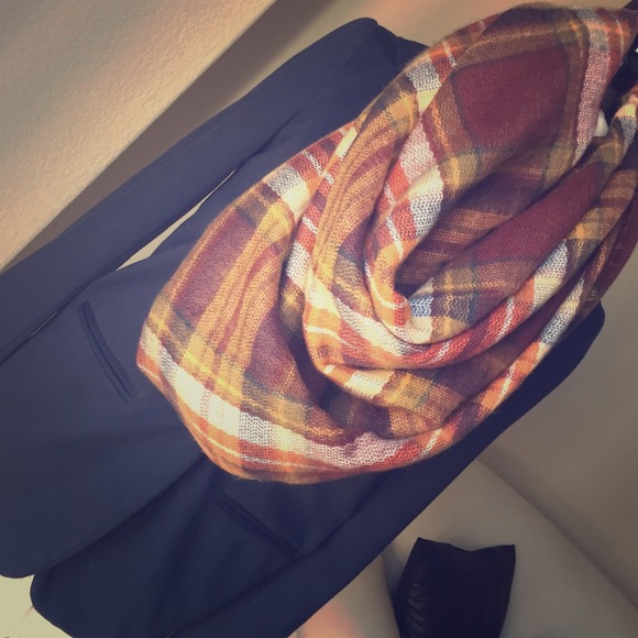 Zara Accessories - ZARA blanket scarf