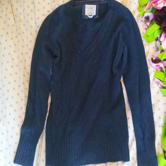 Dark blue v-neck sweater