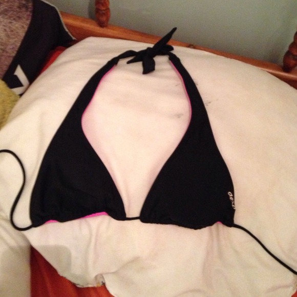 Reversible pink and black swimsuit - Picture 2 of 2