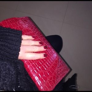 Red clutch