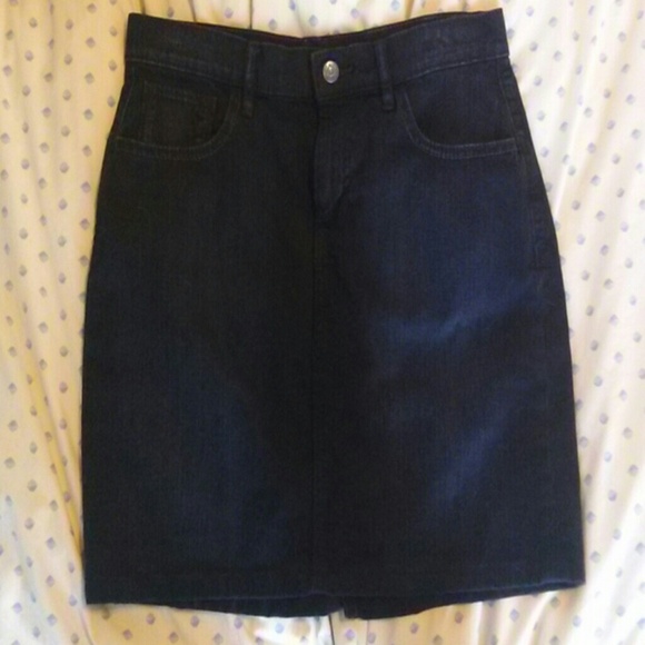 Dark wash denim skirt