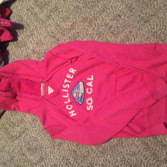 Holliester Hoodie