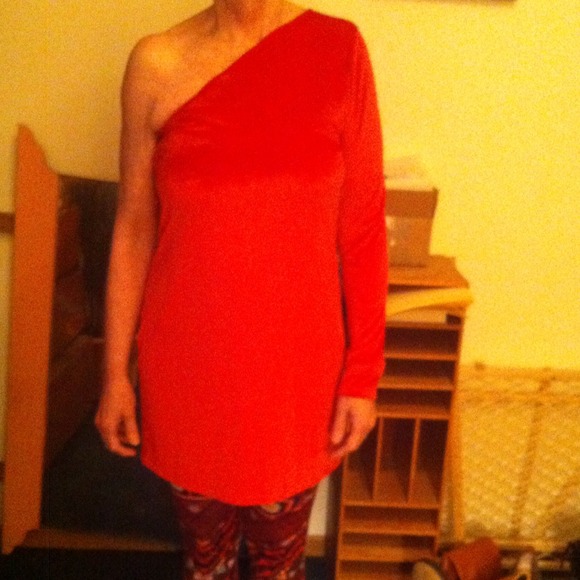 Red one shoulder party dress - Picture 1 of 3