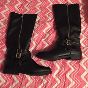 Brand new never worn Justfab boots(HOLD)