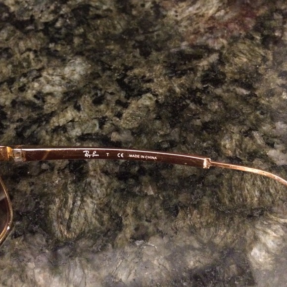 Ray-Ban Aviators 😎 - Picture 2 of 3