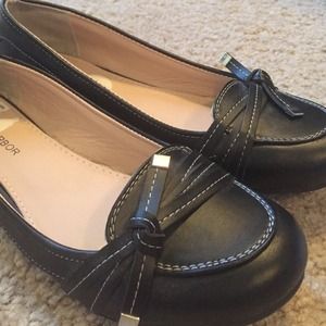 Black leather flats!
