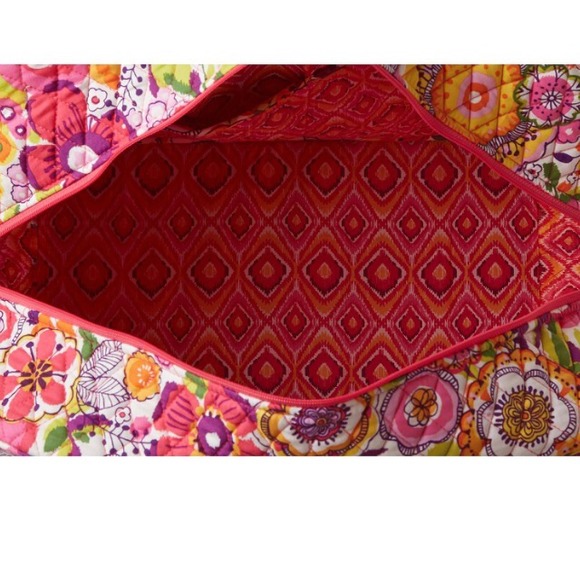 Vera Bradley Grand Traveler Tote 🍀Flash Sale🍀 - Picture 3 of 4