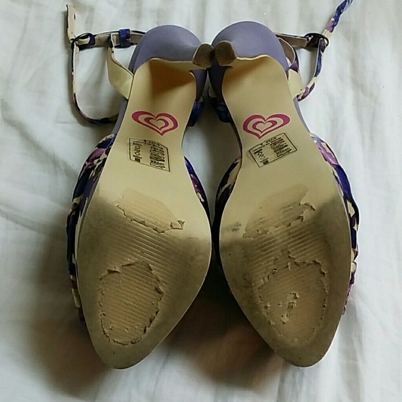 Beautiful flower stilletos - Picture 4 of 4