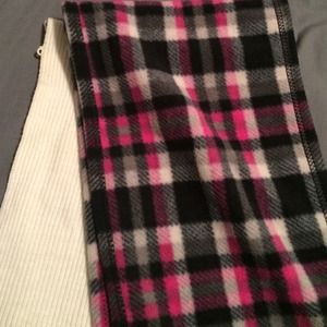 2 scarves
