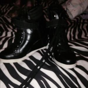 Size 7 wedges 2 for $10