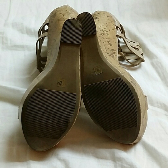 Madden Girl wedges - Picture 4 of 4