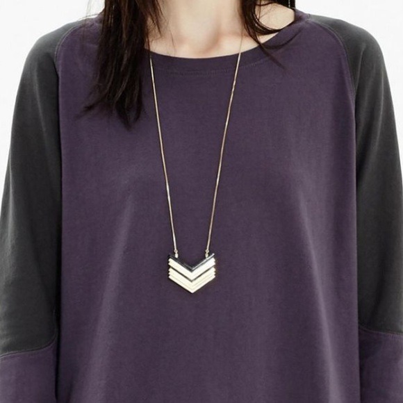 ✔️PM Editor Share✔️ Arrowstick Chevron Necklace - Picture 1 of 3