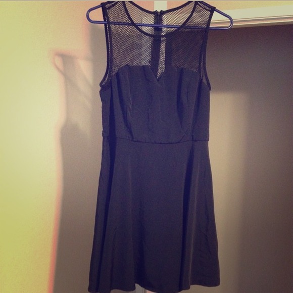 Black casual dress