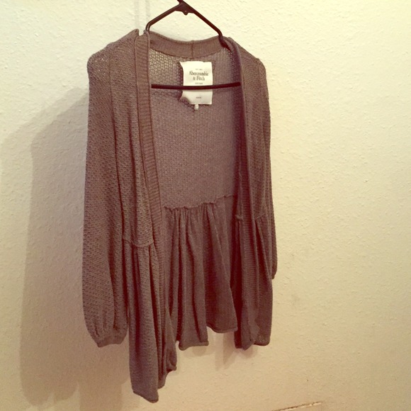 Cute, comfy Abercrombie and Fitch cardigan