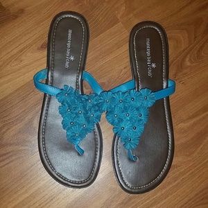 Sandals and Hair Clips for @snowfleezy