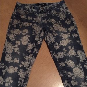 SOLD NEW LOWER PRICE!! Washed flower denim jeans.