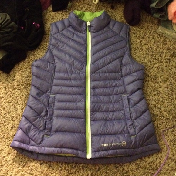 Never been worn down puffer vest